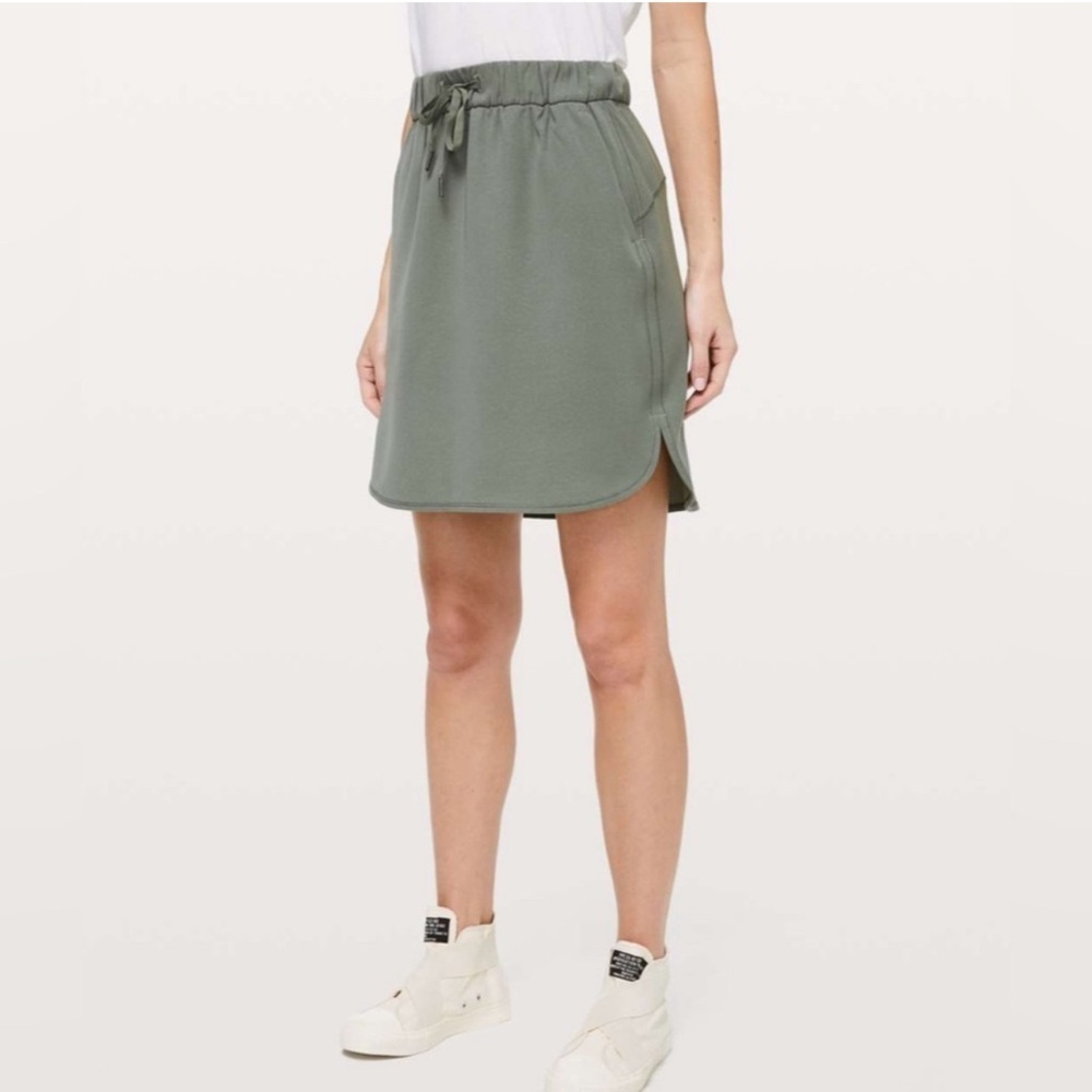 Lululemon On The Fly Skirt Size 2